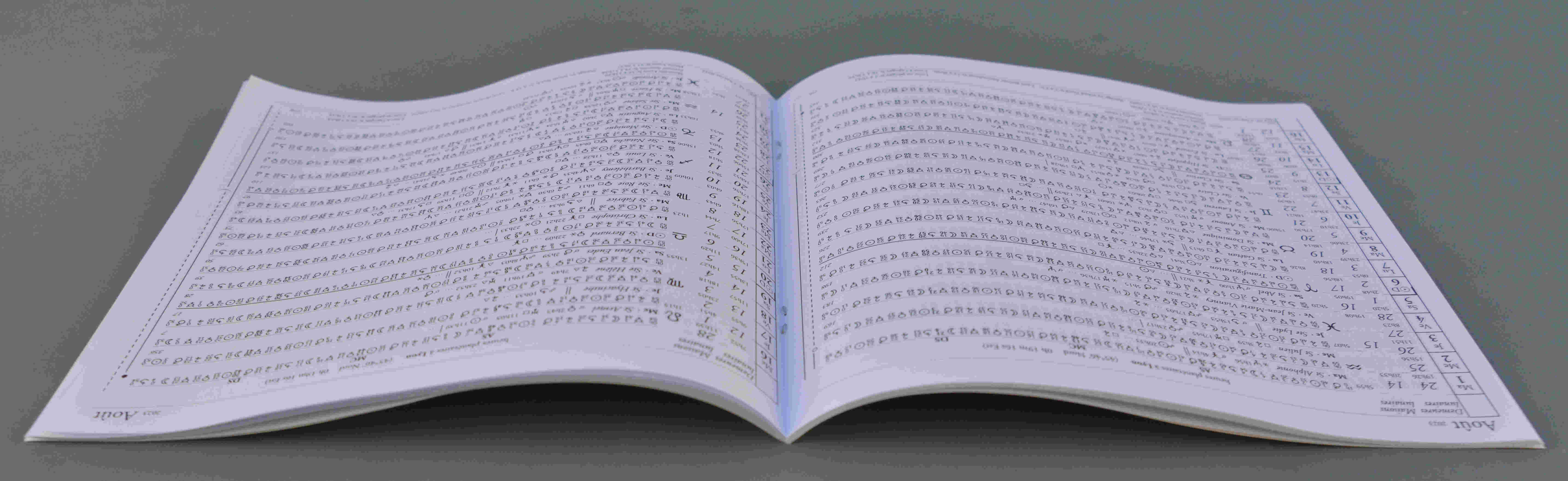 pages intérieures du calendrier astrologique avec heures
planétaires